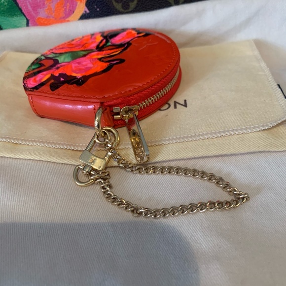 Authentic LV Roses coin pouch - Picture 4 of 9